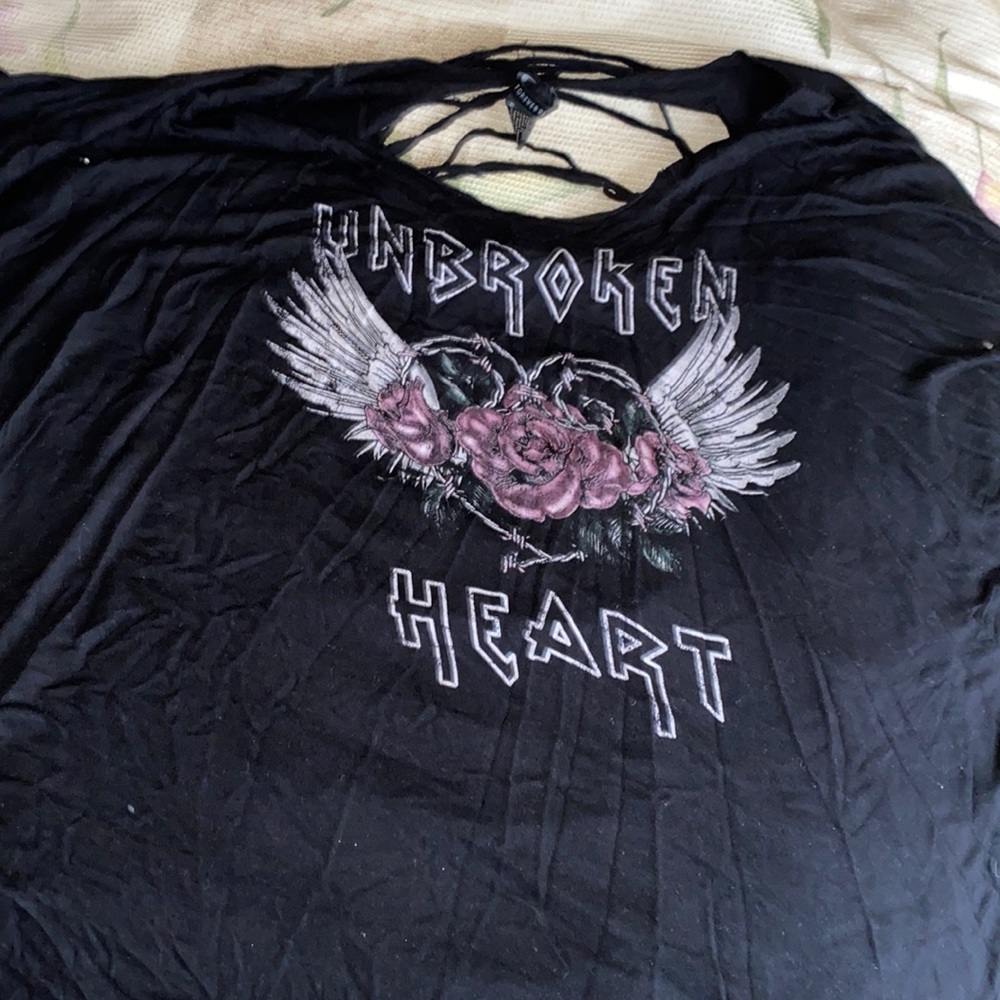 Oversized distressed grunge Forever21 “Unbroken Heart” Top